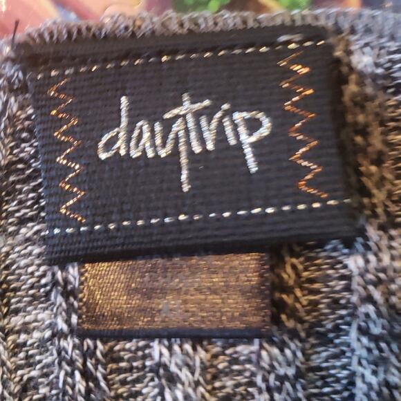 Day Trip xl more like l gray black and white open cardigan - Picture 6 of 7